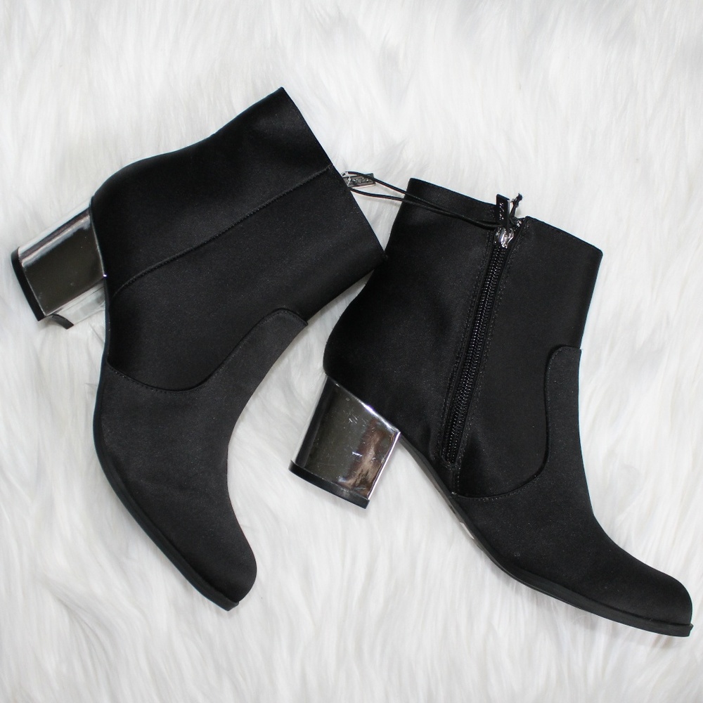 Unisa Black Satin Mirrored Block Heels size 5.5